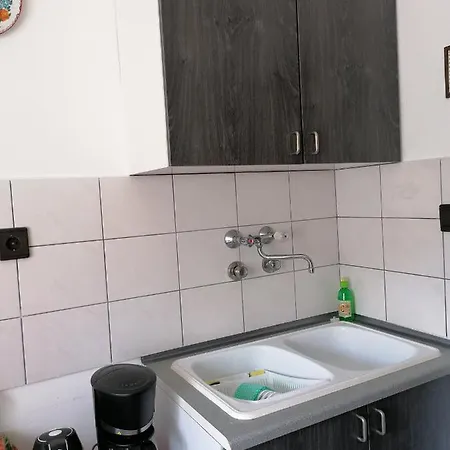 Ildiko Vendeghaz Homestay